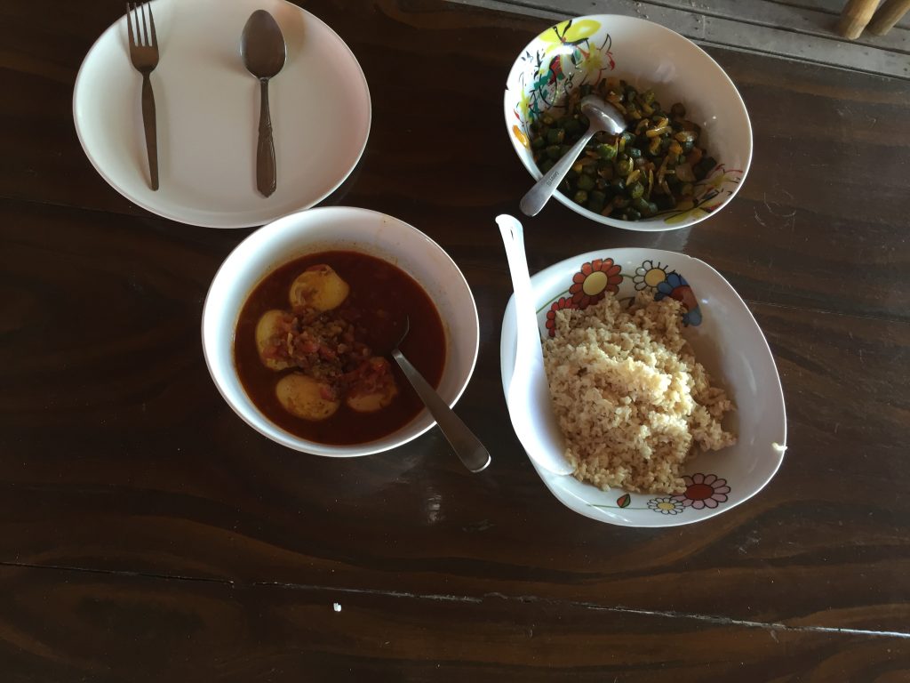 A lovely Indian meal of egg curry, fried okra and rice- made by moi!